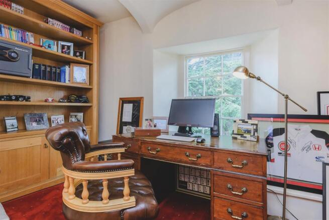 8309394-interior02v2.jpg