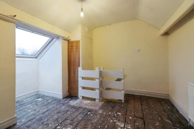 3 bed Terraced for sale Image 12