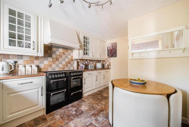 Kitchen/Breakfast Room