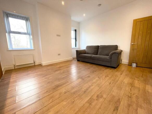 4 bed End of Terrace to rent Image 4