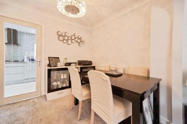 3 bed Terraced for sale Image 8