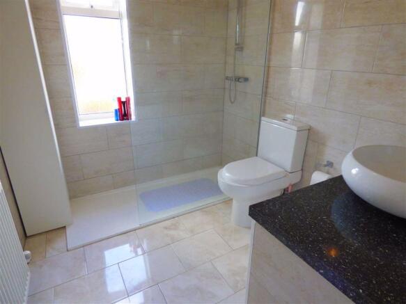 Shower Room: