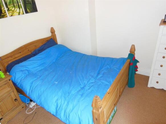 Bed 1.JPG