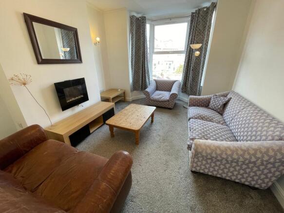 SITTING ROOM DINING ROOM AND KITCHEN