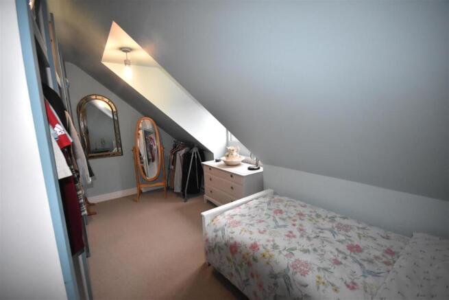 4 bed Detached to rent Image 12