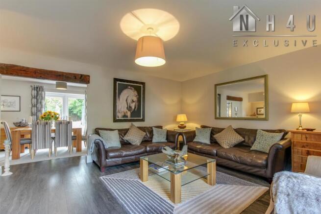 LOUNGE: