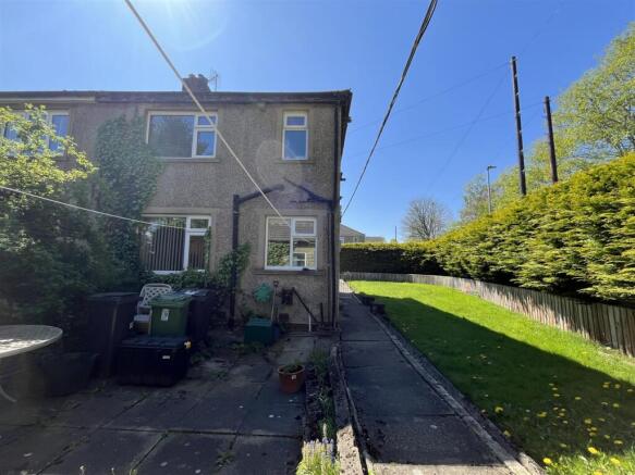 3 bed Semi-Detached for sale Image 11