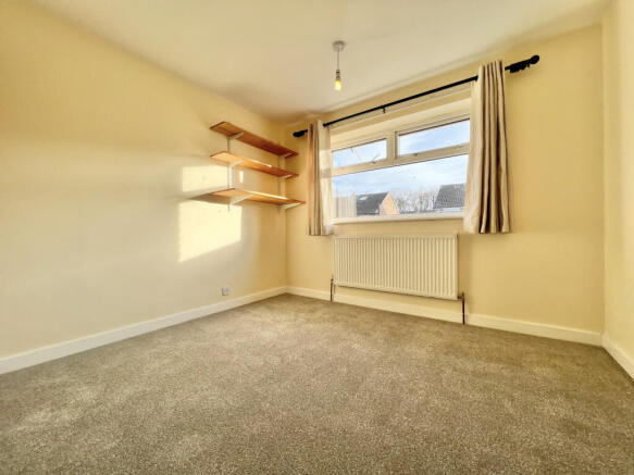 3 bed Semi-Detached to rent Image 5
