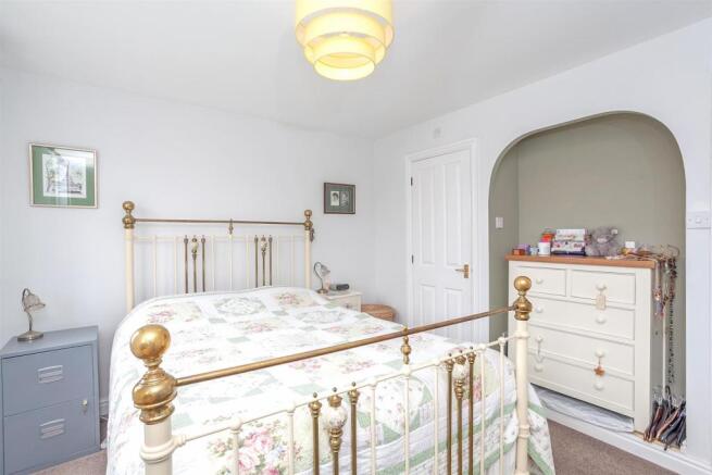 Master Bedroom 3 En-Suite Closed.jpg