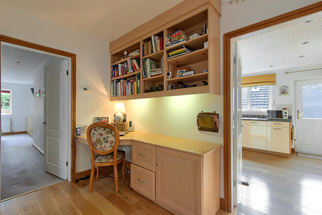 Photo 8
