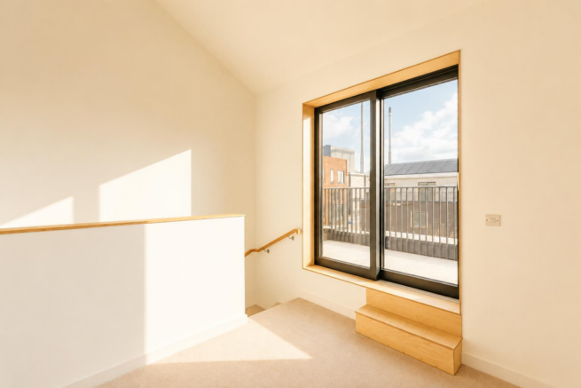 3 bed Town House for sale Image 6