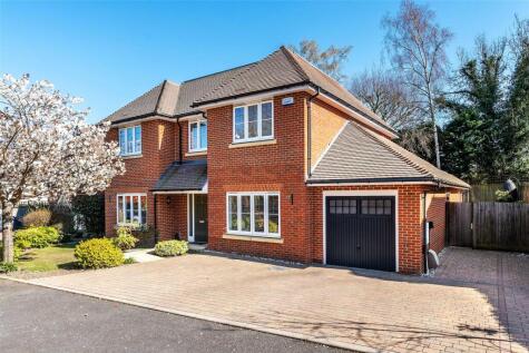 The Laurells, Fetcham, Leatherhead, Surrey, KT22