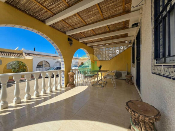 3 Bedroom Terraced For Sale-RED452-2