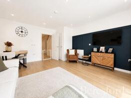 5, Joyce Close, Hornchurch RM12 6FE