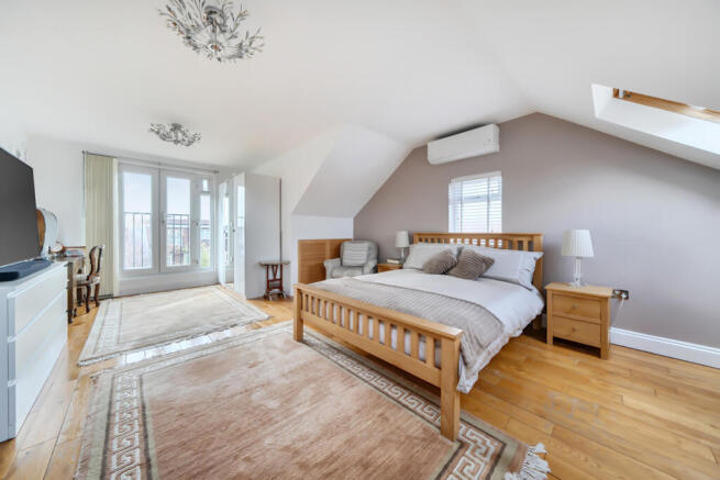 1426067-21-69b811...