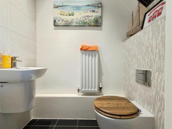 2 bed Semi-Detached for sale Image 7