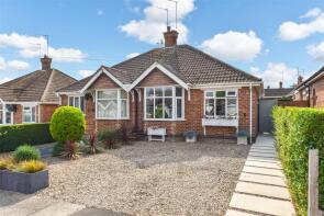 19, Lovat Drive, Northampton NN5 5NU