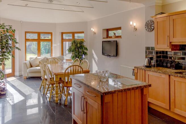 Kitchen/breakfast ro