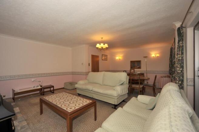 Lounge 1