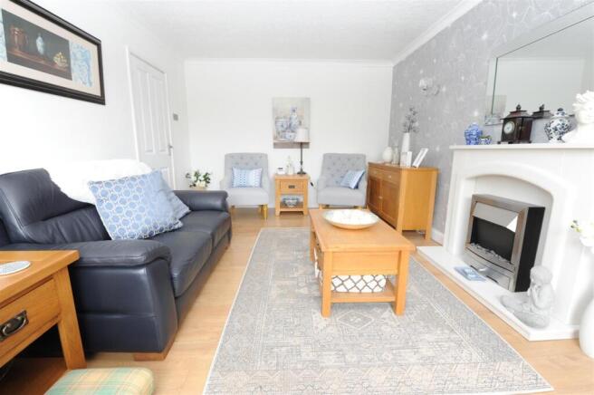 2 bed Detached Bungalow for sale Image 5
