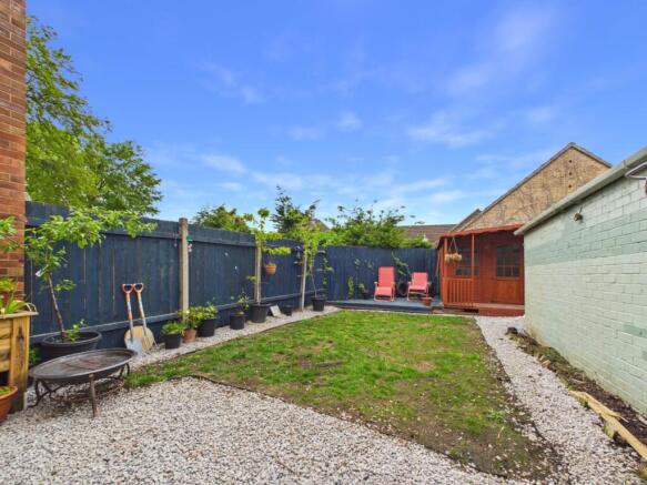 3 bed Semi-Detached for sale Image 4