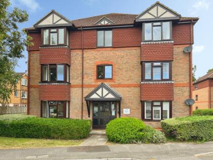 Chestnut Close, Fleet, Hampshire
