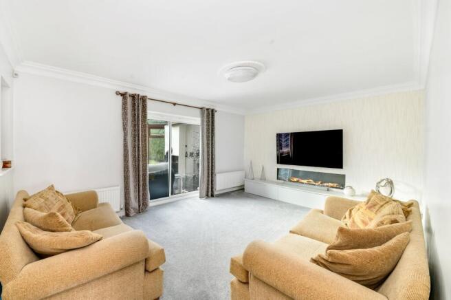 4 bed Detached for sale Image 12