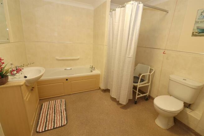 Bath / Shower Room / WC