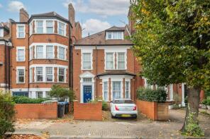 Flat 1, 2c, Blenheim Gardens, London NW2 4NS