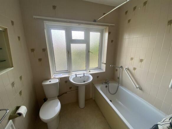 Bathroom.jpg