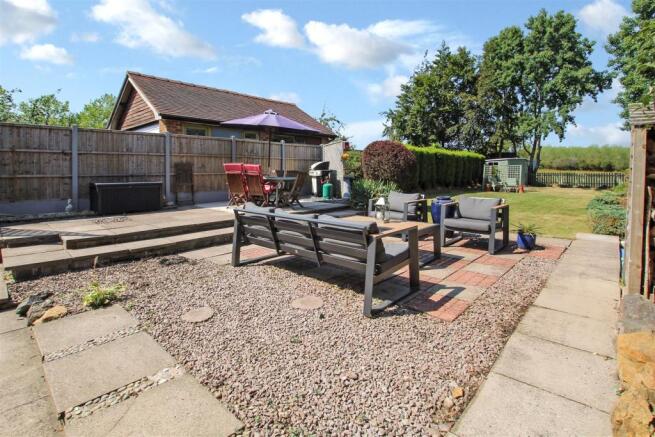 Rear Garden (4).jpg
