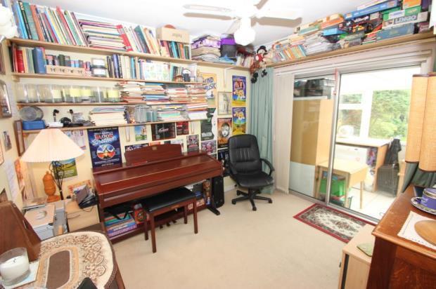 BEDROOM 3/DIN RM