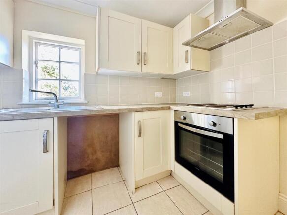 6a Prings Court 11.JPG