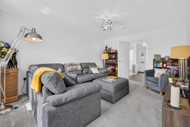5 Tianna Gardens, Glengarnock, KA14 3BY photo 4