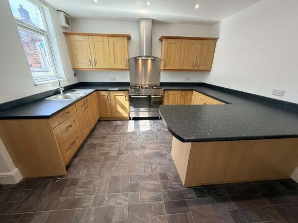 Kitchen (2)