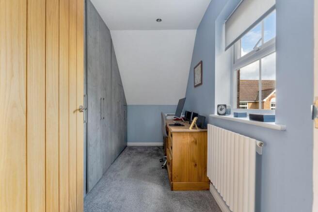Bedroom / Office