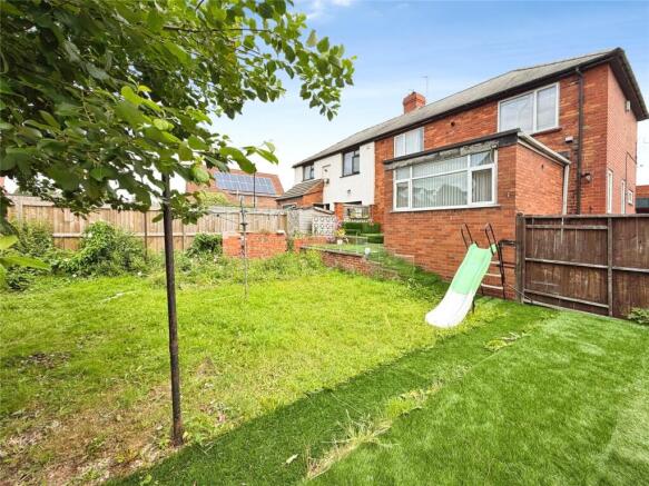3 bed Semi-Detached for sale Image 7
