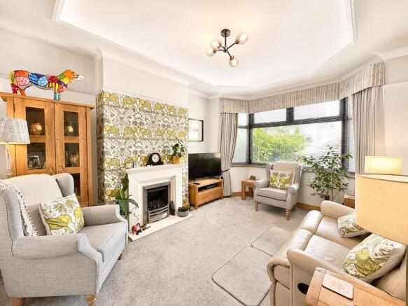 Private Drive, Barnston, Wirral, CH61 photo 4