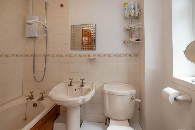 2 bed Bungalow for sale Image 11