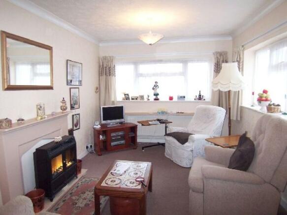 Lounge Pic 2