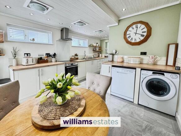 Mostyn Road, Gronant, LL19 photo 4