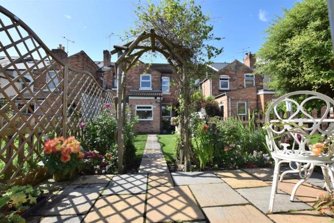Beautiful Landscaped Rear Garden