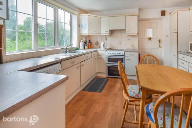 2 bed House for sale Image 6