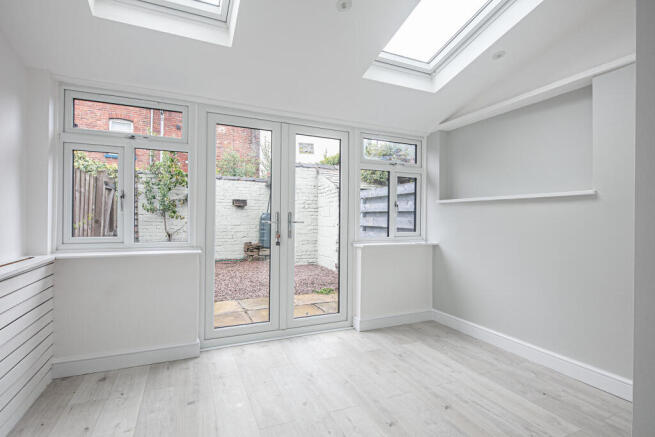 2 bed Terraced for sale Image 8