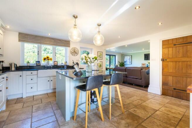 WrenburyCourt-11.jpg