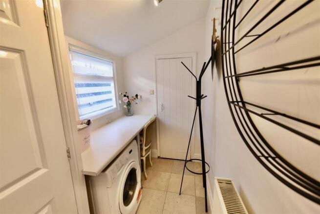 4 bed Terraced for sale Image 11