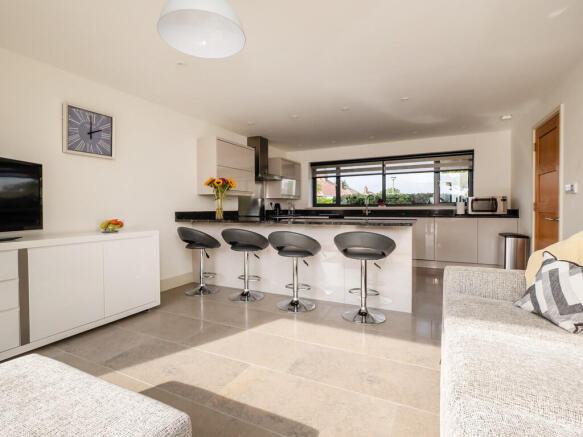1BaldwinClose-35