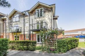 Flat 1, 25 St Aldhelms Place, Lindsay Road, Poole BH13 6BL