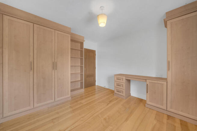 2 bed Apartment for sale Image 8