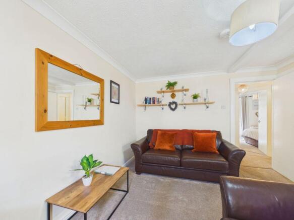 2 bed Apartment for sale Image 4